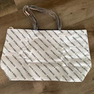 Victoria's Secret Canvas Branded Zipper Tote Bag 🆕🆕